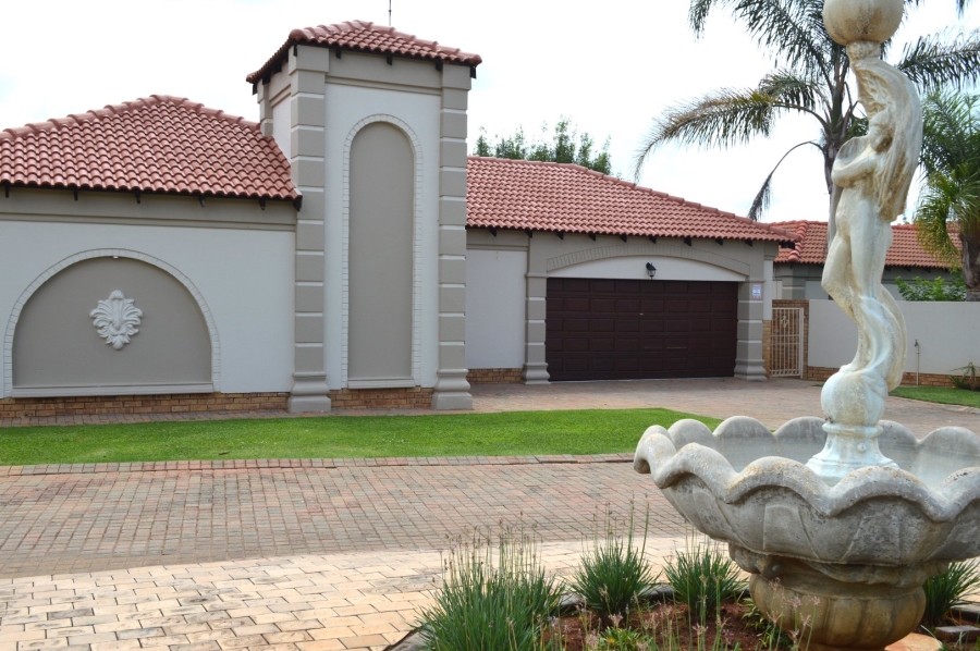 3 Bedroom Property for Sale in Flamwood North West